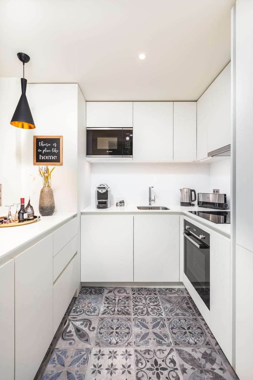 Kitchen or kitchenette, dishwasher, minibar, stove, toaster