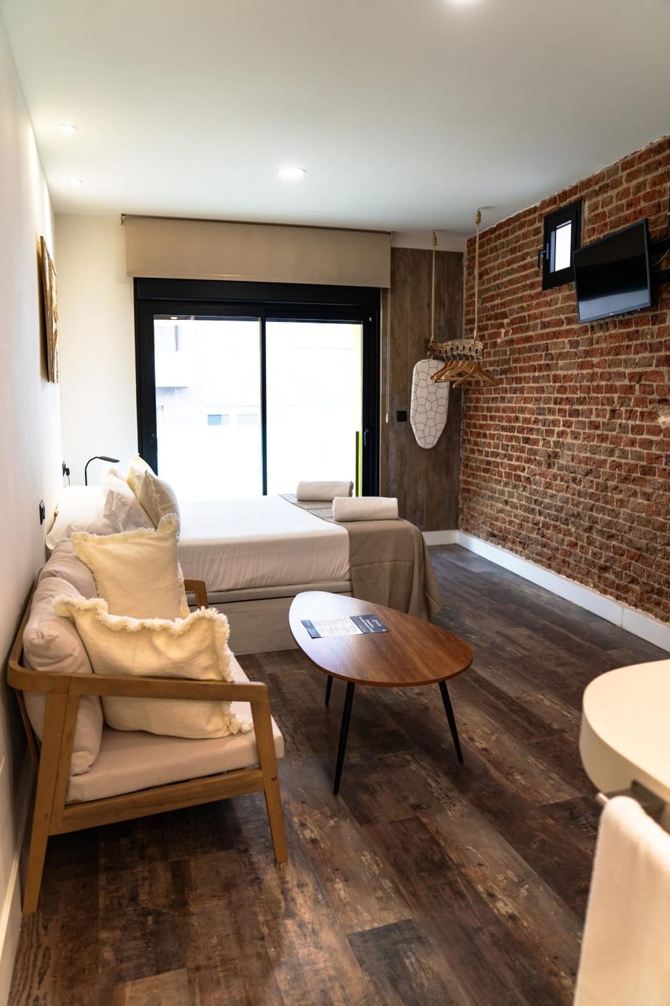 TV and multimedia, Seating area