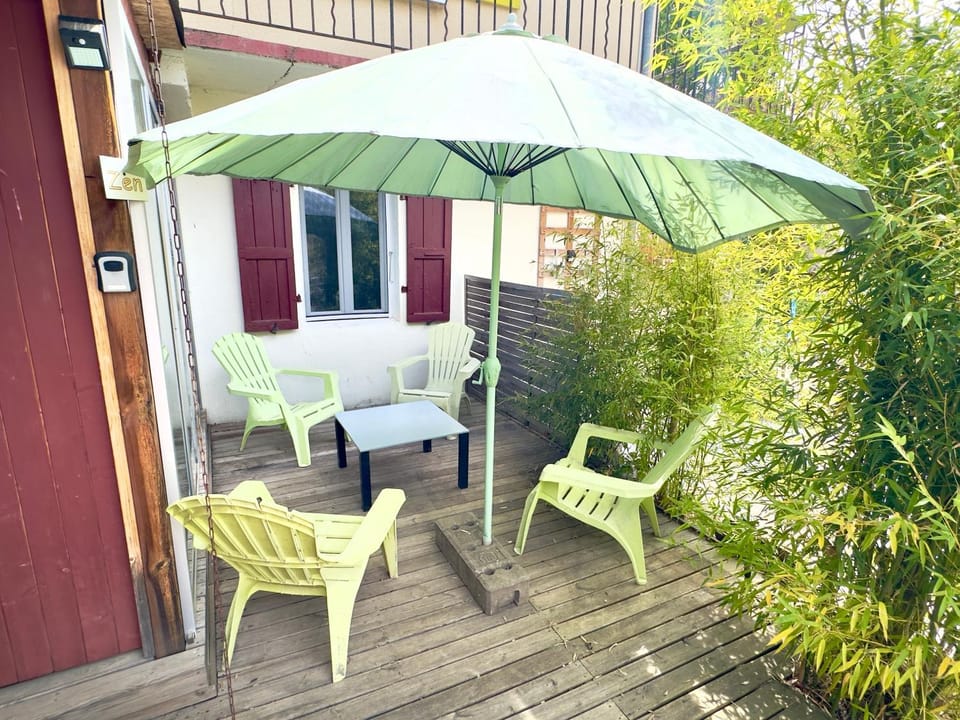 Patio, Spring