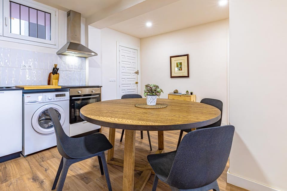 Food and drinks, Dining area, Food, stove, kitchen