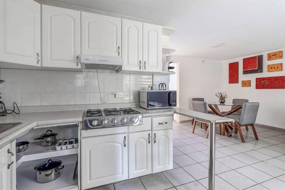 +MS +Privada Suite +Zaragoza +Internet B13 Apartment in Santiago de Queretaro