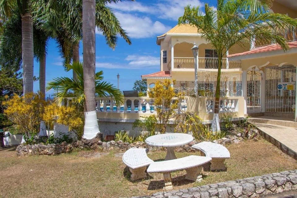 Chateau De La Rose Villa in Montego Bay