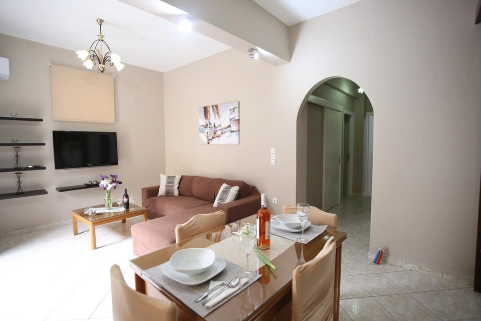 Living room, Seating area, Dining area