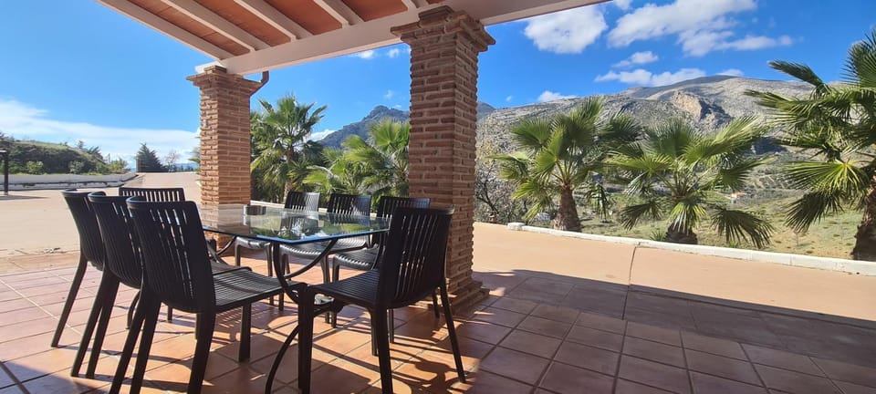 Day, Natural landscape, Balcony/Terrace, Dining area, Mountain view