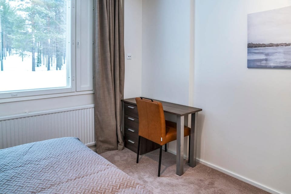 Bed, Business facilities, Bedroom