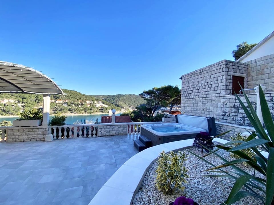 Villa FJERA - sea view, hot tubs, terrace, BBQ Villa in Split-Dalmatia County