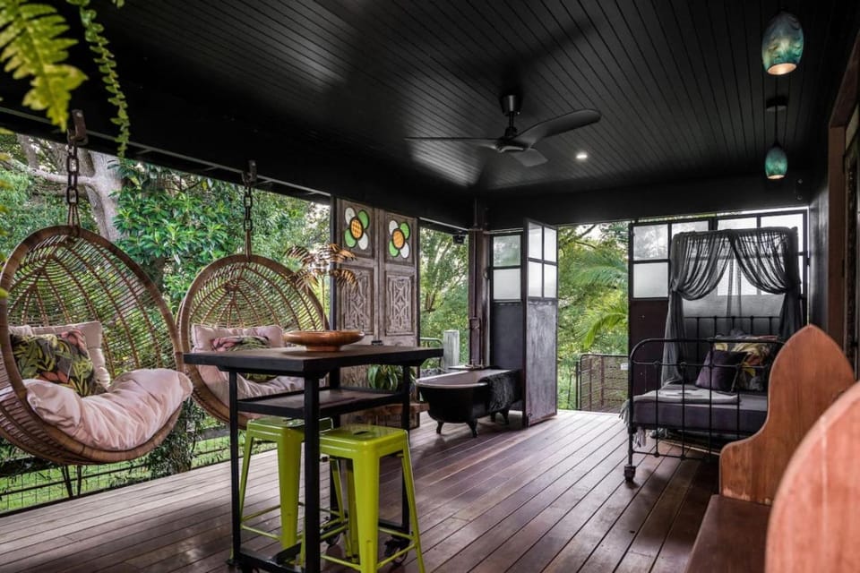 Patio, Garden, Living room, Seating area, Dining area, Garden view
