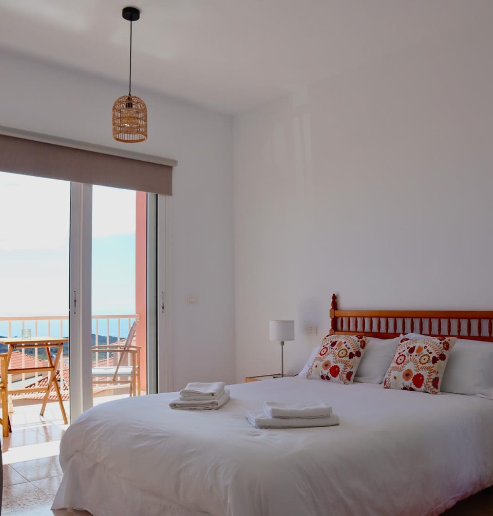 Bed, Photo of the whole room, Bedroom, Sea view