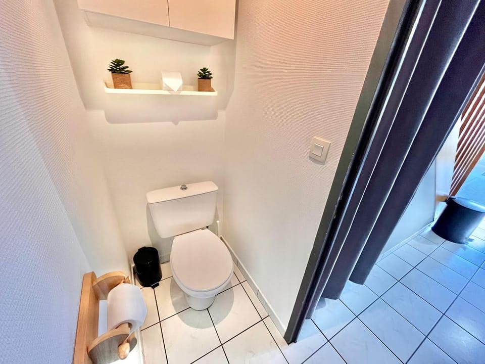 Charmant duplex proche de la gare, parking gratuit Apartment in Laval
