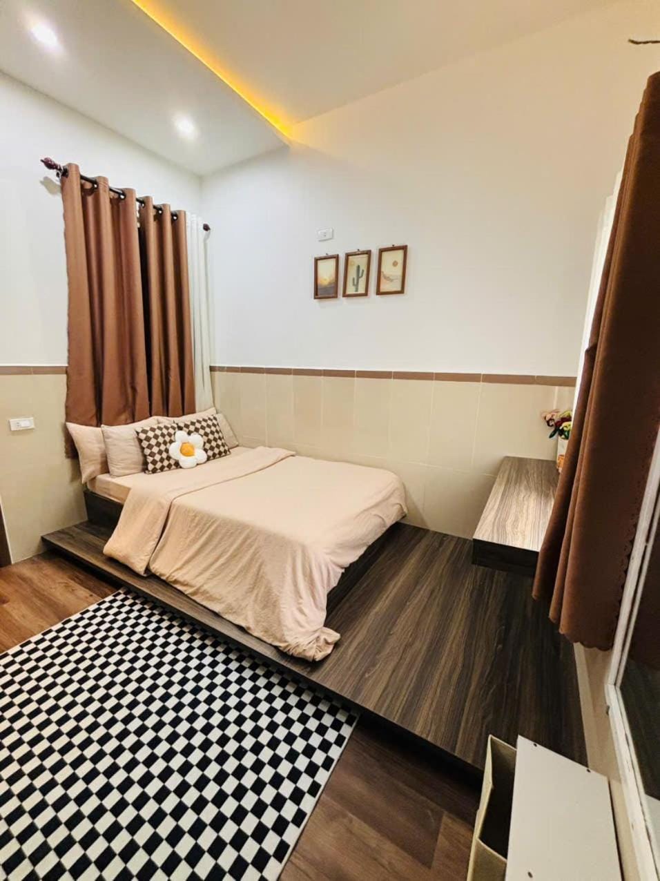 Nhật Quang House Inn in Hoa Hai