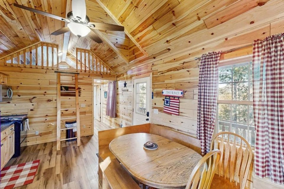 Meandering Moose Cabin Cabin in Colorado