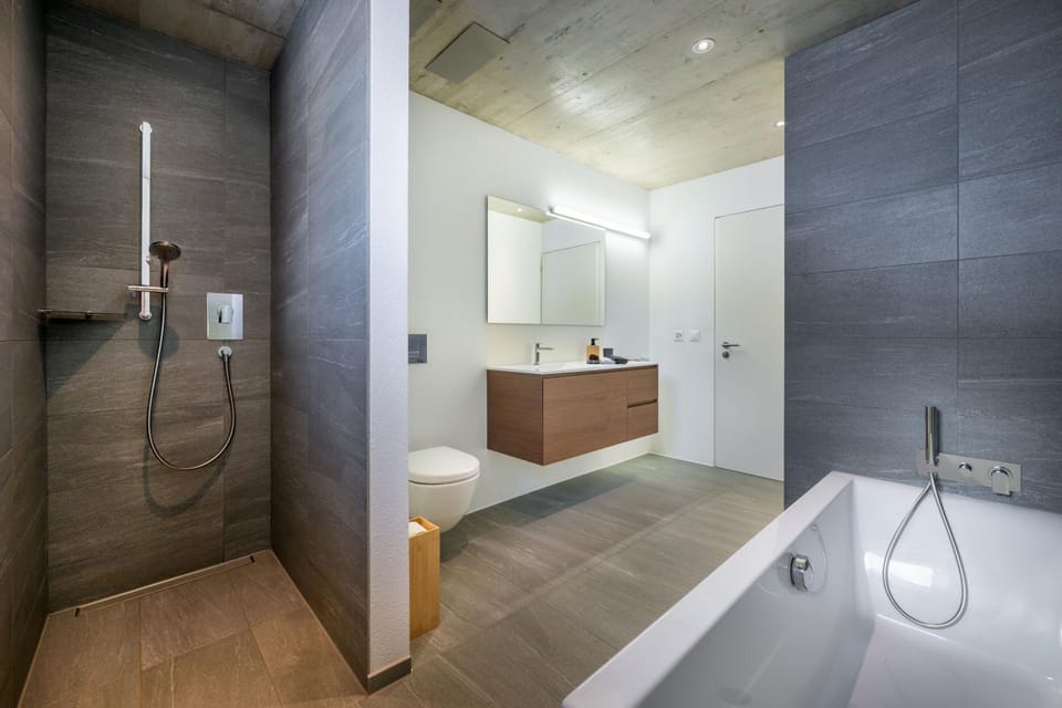 Shower, Bath