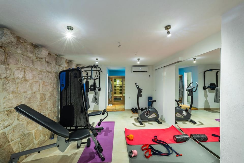 Hot Tub, Sauna, Bathroom, Spa and wellness centre/facilities, Spa and wellness centre/facilities, Fitness centre/facilities, Fitness centre/facilities