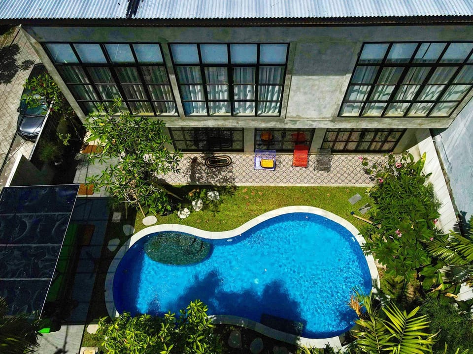 Pool view, Swimming pool