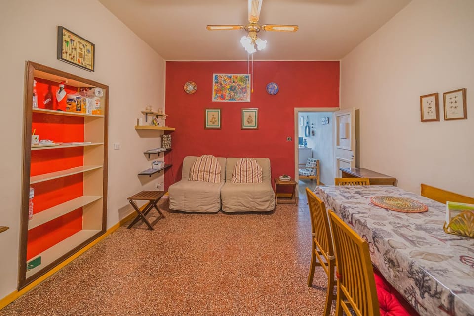 Living room, Photo of the whole room, Dining area