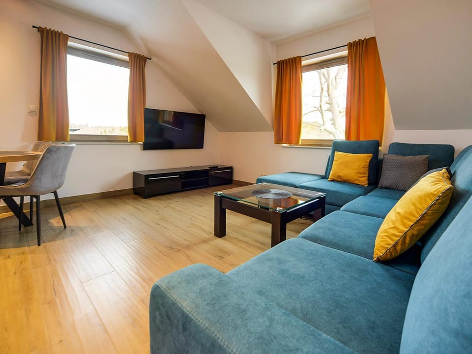 Communal lounge/ TV room, TV and multimedia, Balcony/Terrace, Living room, Seating area, Garden view, Area and facilities