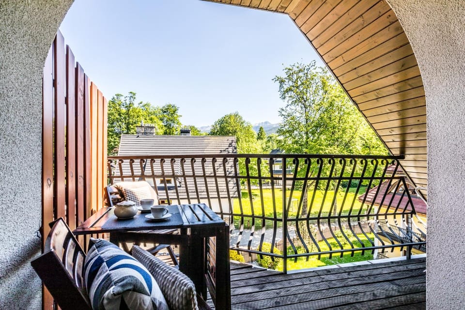 Day, View (from property/room), Balcony/Terrace, Living room