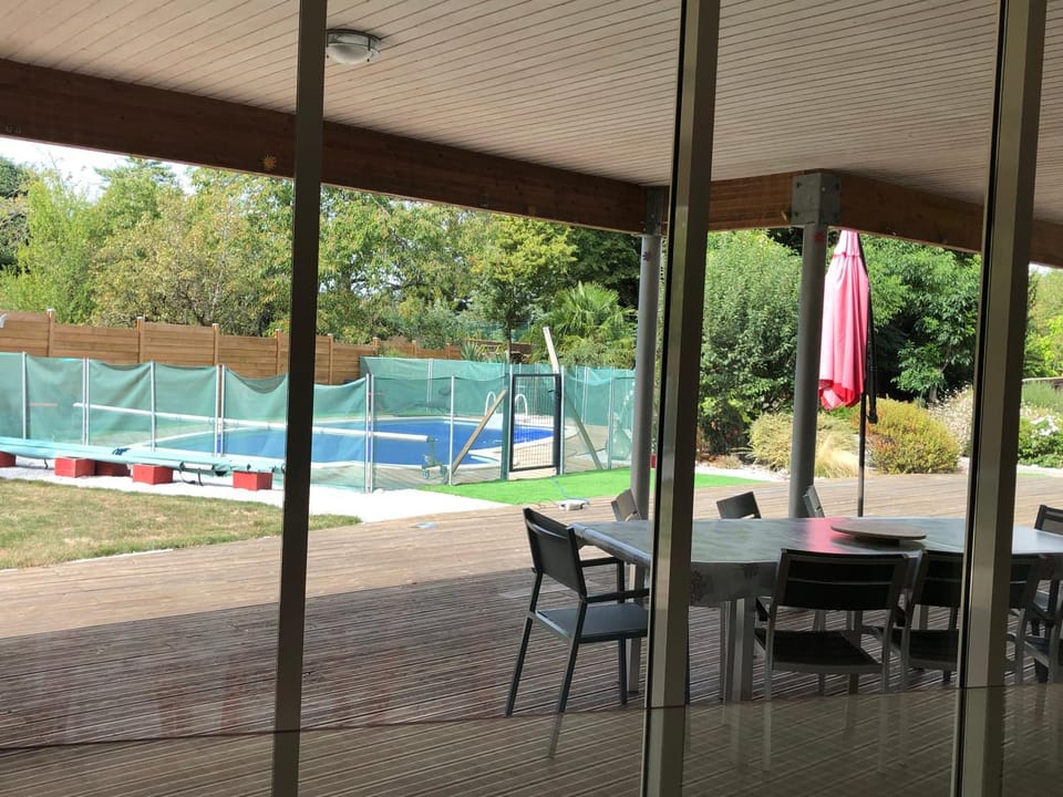Patio, Dining area
