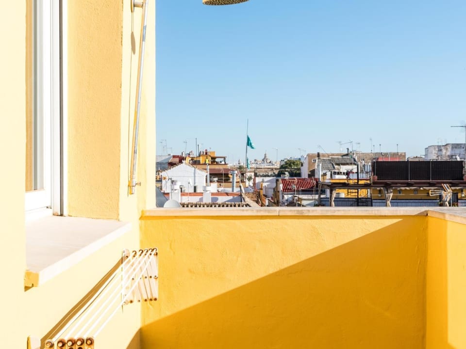 Balcony/Terrace, City view, Street view