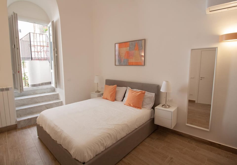 Bed, Balcony/Terrace, Bedroom