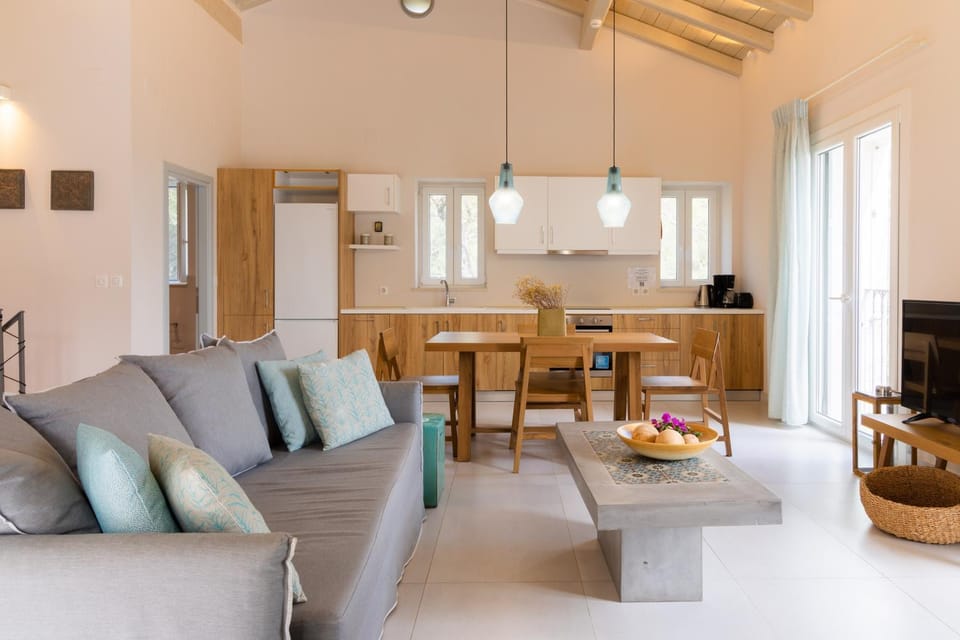 Living room, Dining area, kitchen