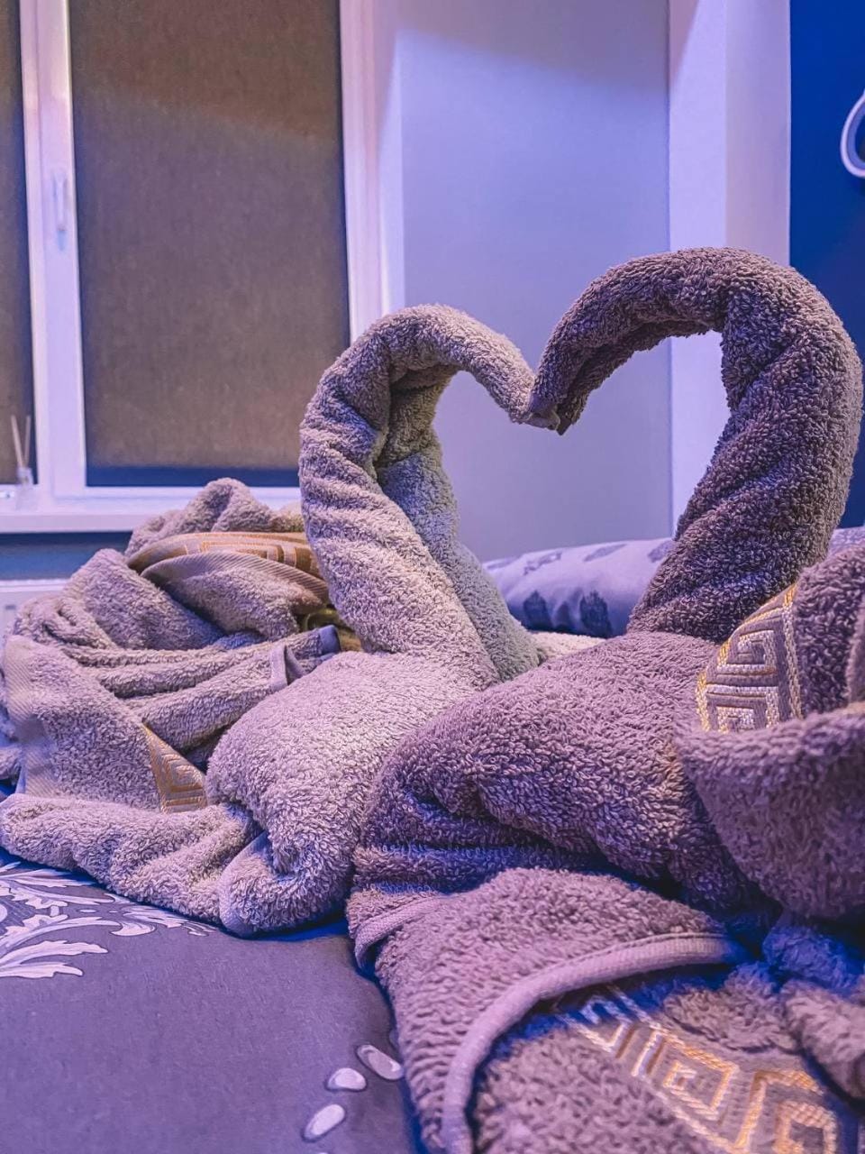 Bedroom, towels, air conditioner
