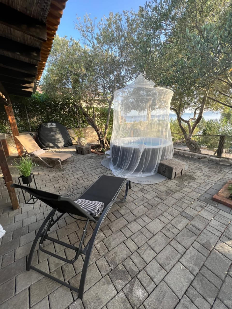 MIA mobile home with jacuzzi by the sea House in Zadar County