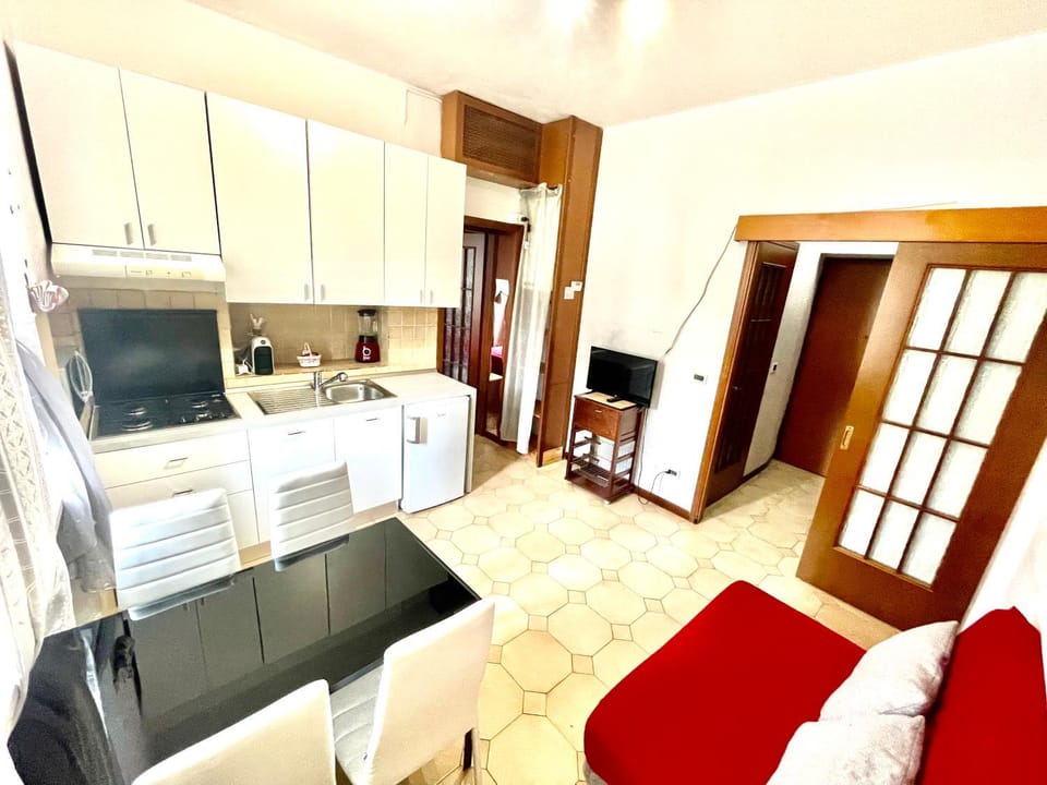 Appartamento Marghera indipendente Apartment in Milan