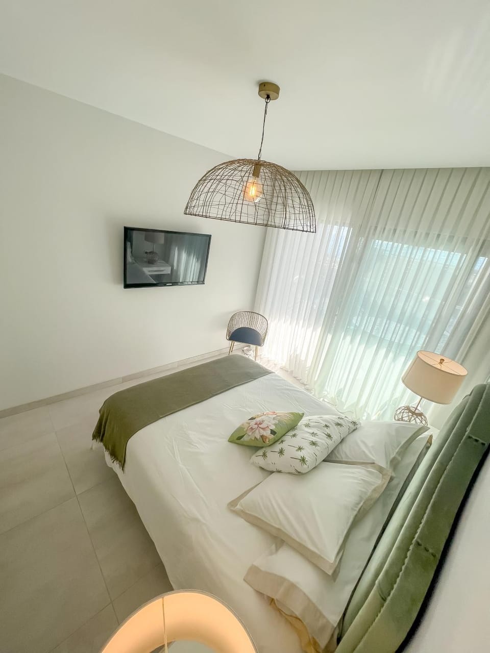 Bed, Photo of the whole room