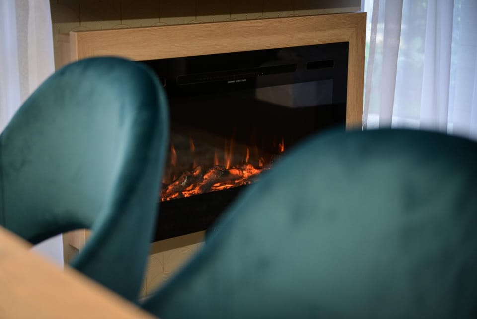 Living room, Seating area, fireplace, fireplace