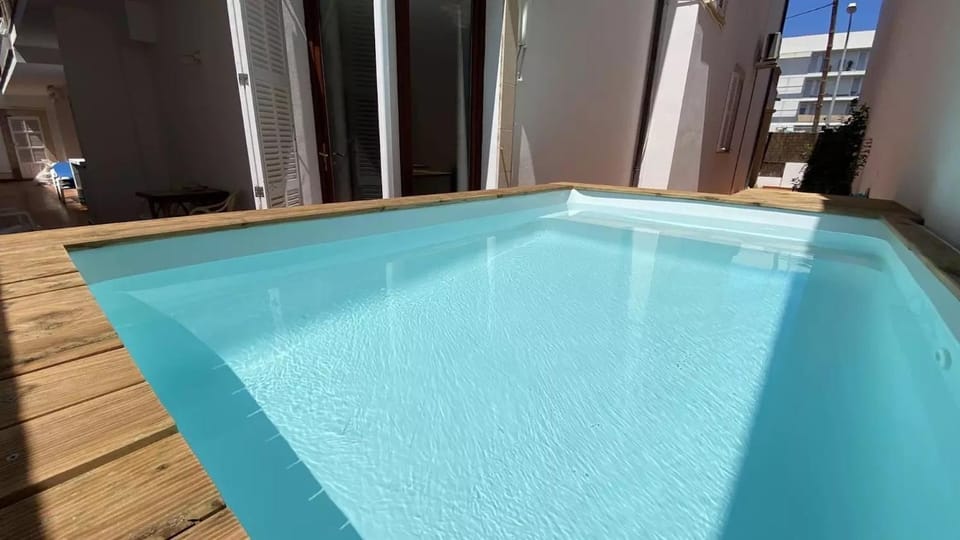 Property building, Swimming pool