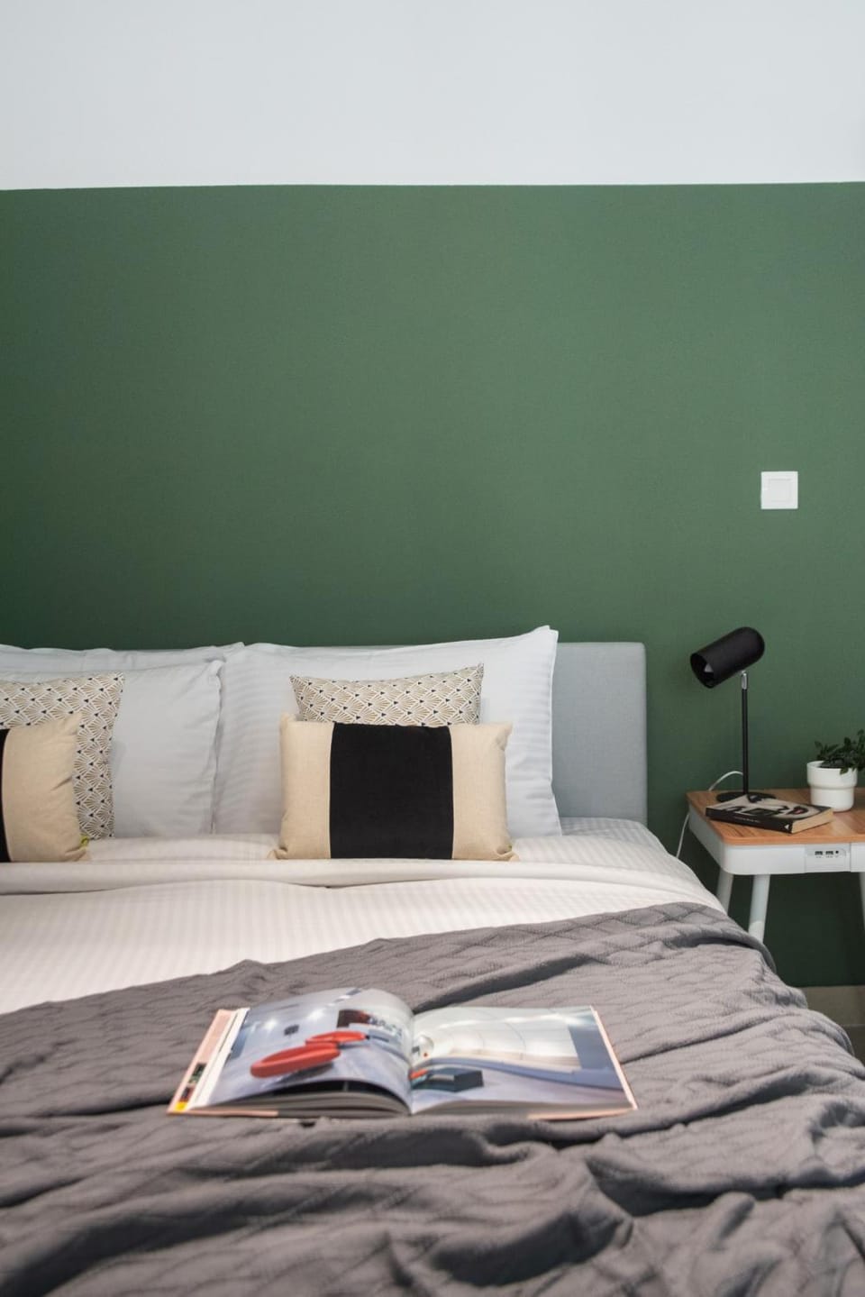 The Smart Concierge - Plaza residence Apartment in Dubai