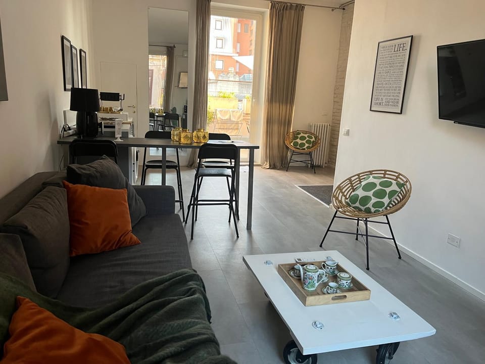 Patio, TV and multimedia, View (from property/room), Photo of the whole room