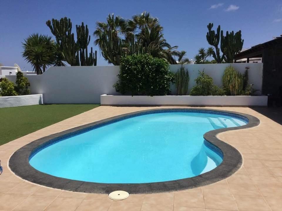 Swimming pool, Swimming pool