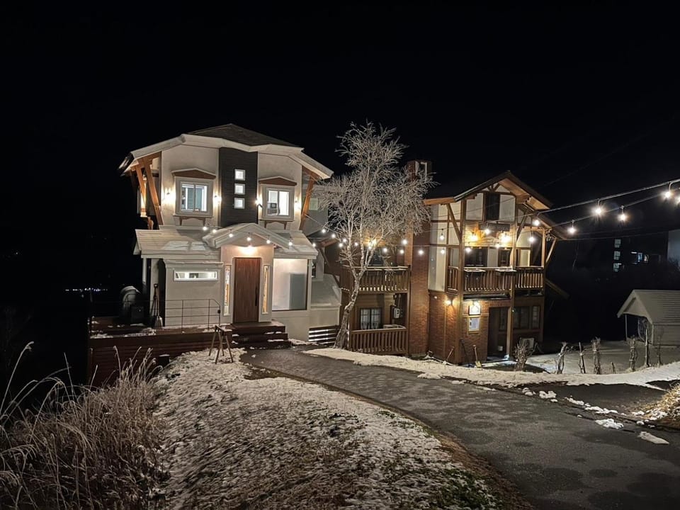 Blueberry Pension Madarao Bed and Breakfast in Nagano Prefecture