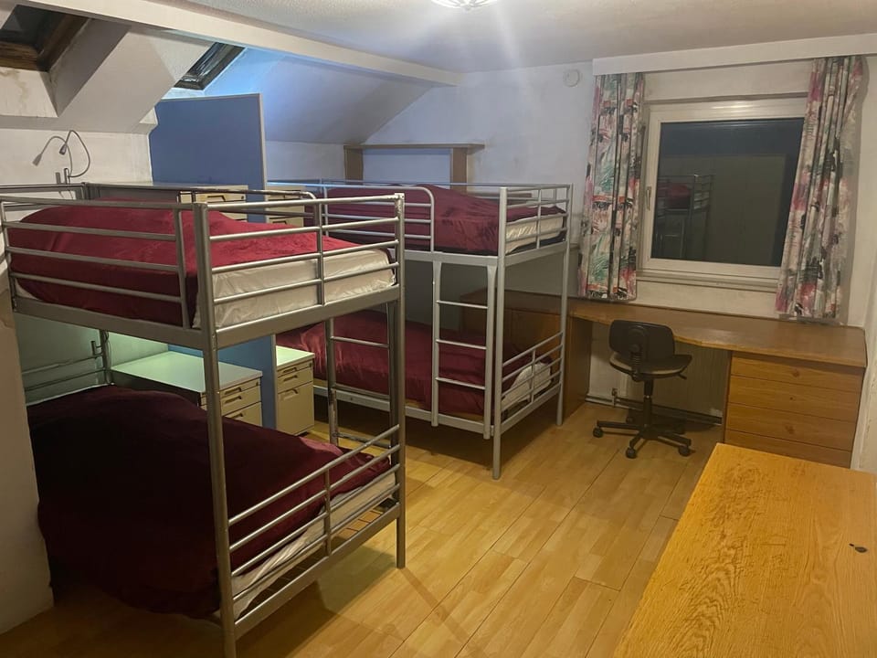 bunk bed