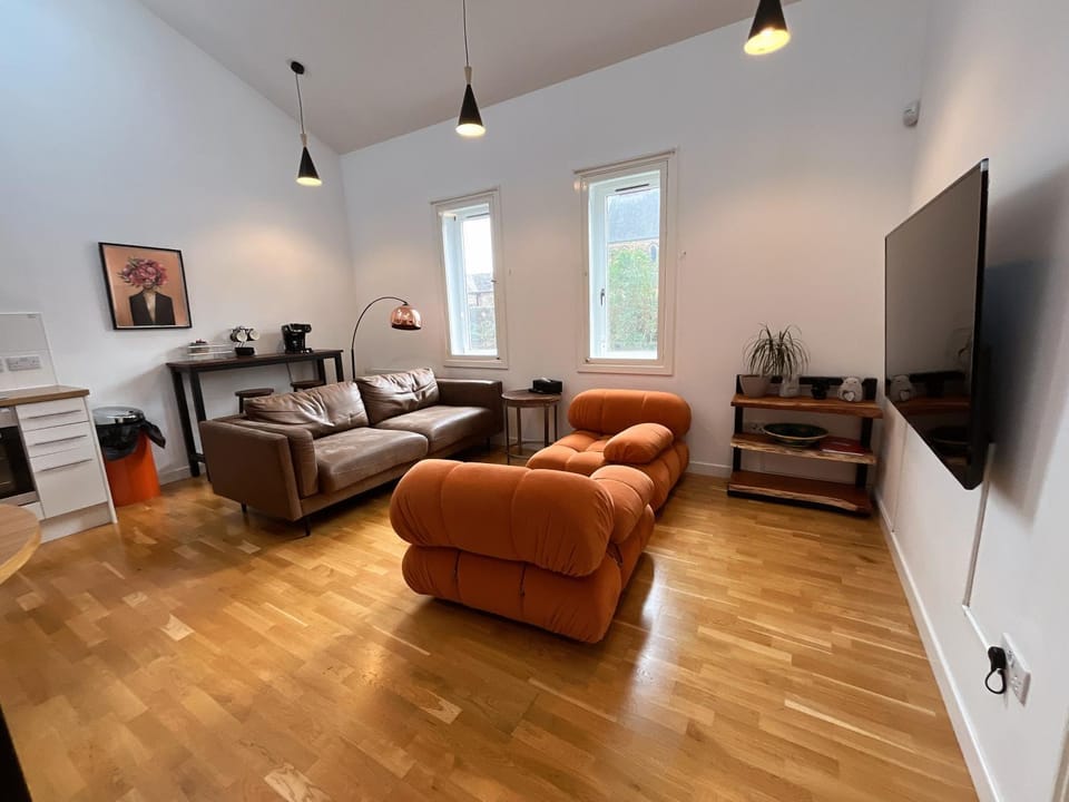 Communal lounge/ TV room, TV and multimedia, Living room