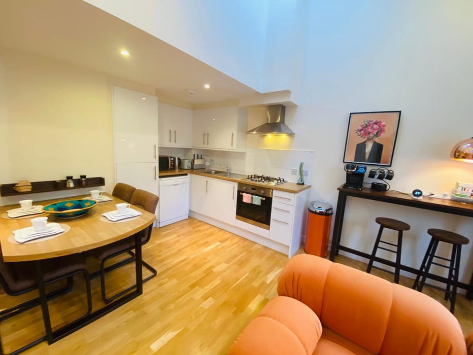 Kitchen or kitchenette, Living room, Dining area