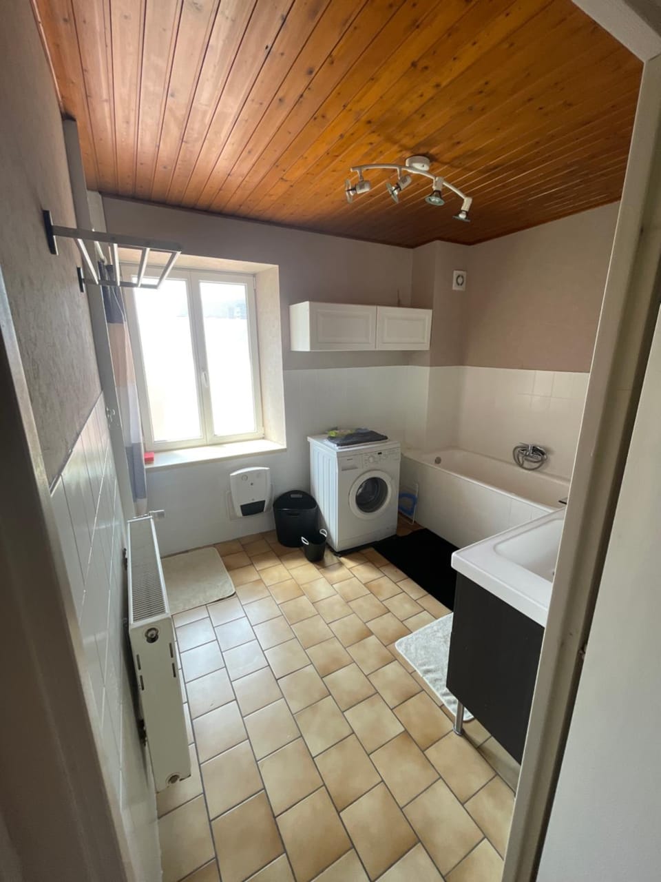 Bathroom, Bath