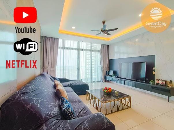 Communal lounge/ TV room, TV and multimedia, Living room, Seating area