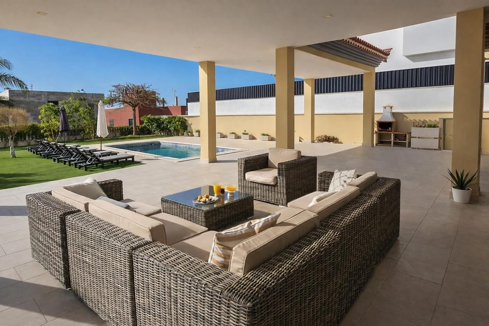 Property building, Off site, Balcony/Terrace, Swimming pool