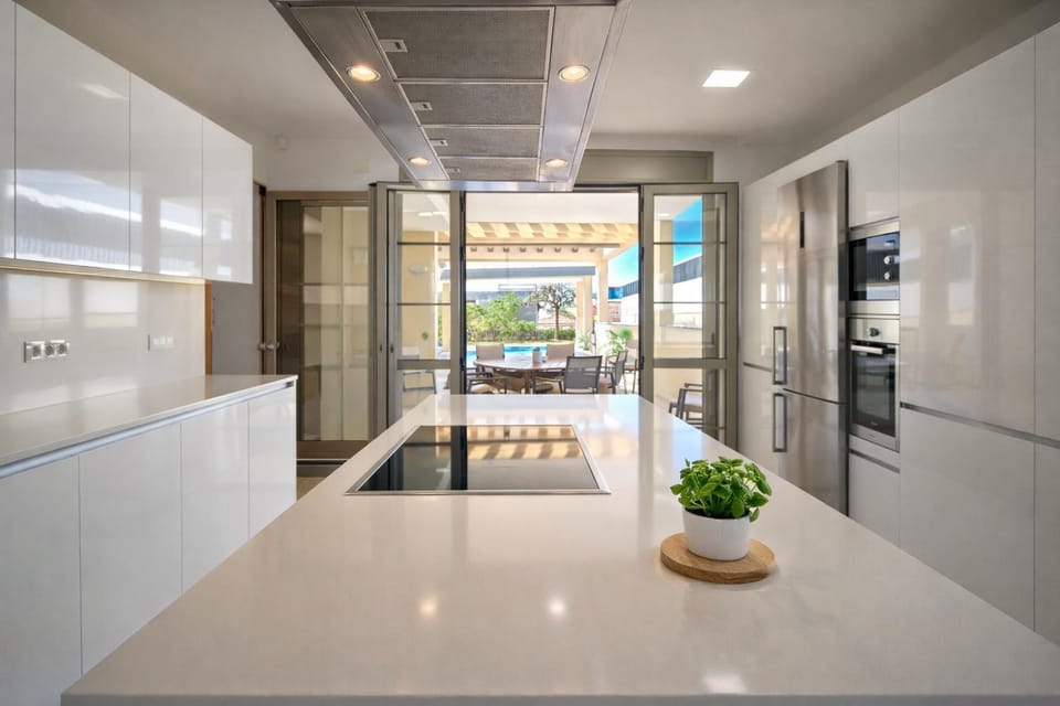 Kitchen or kitchenette, Communal kitchen, stove, stove, kitchen