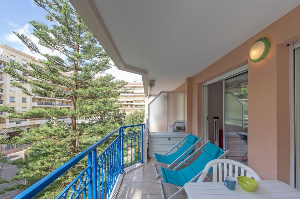 "Aux Rivages du Parc" Plein Centre, Calme, Plage Apartment in Menton