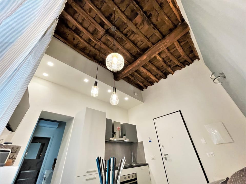 Kitchen or kitchenette, Seating area