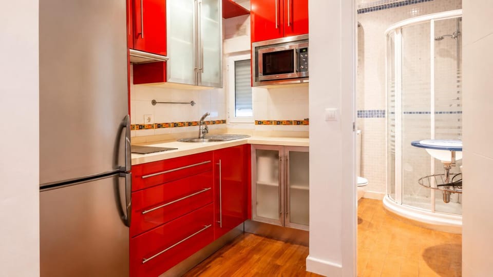 Kitchen or kitchenette