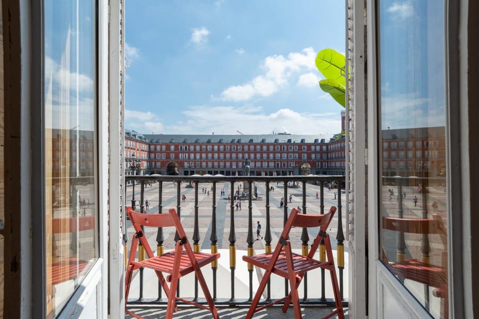 Balcony/Terrace, City view, Street view