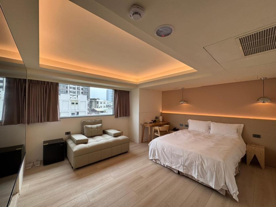 Photo of the whole room
