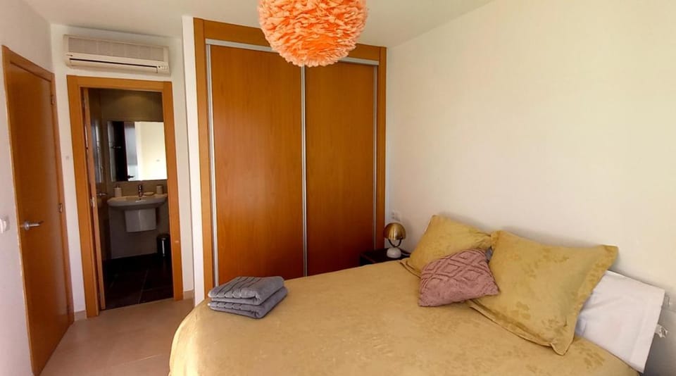 Bedroom, Family