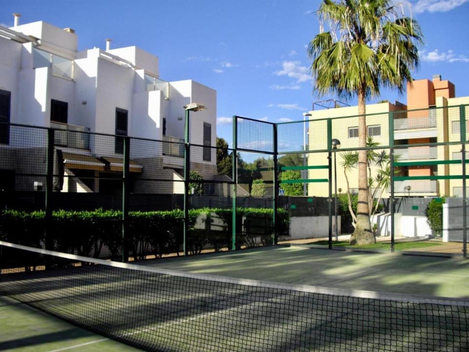 Property building, Tennis court, Area and facilities