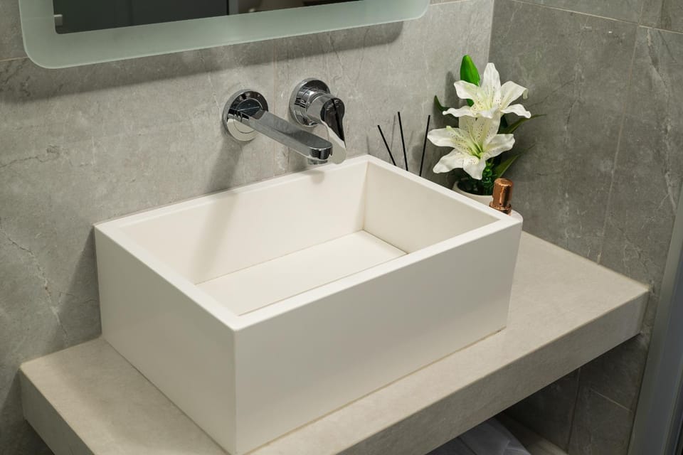 Bathroom, Decorative detail